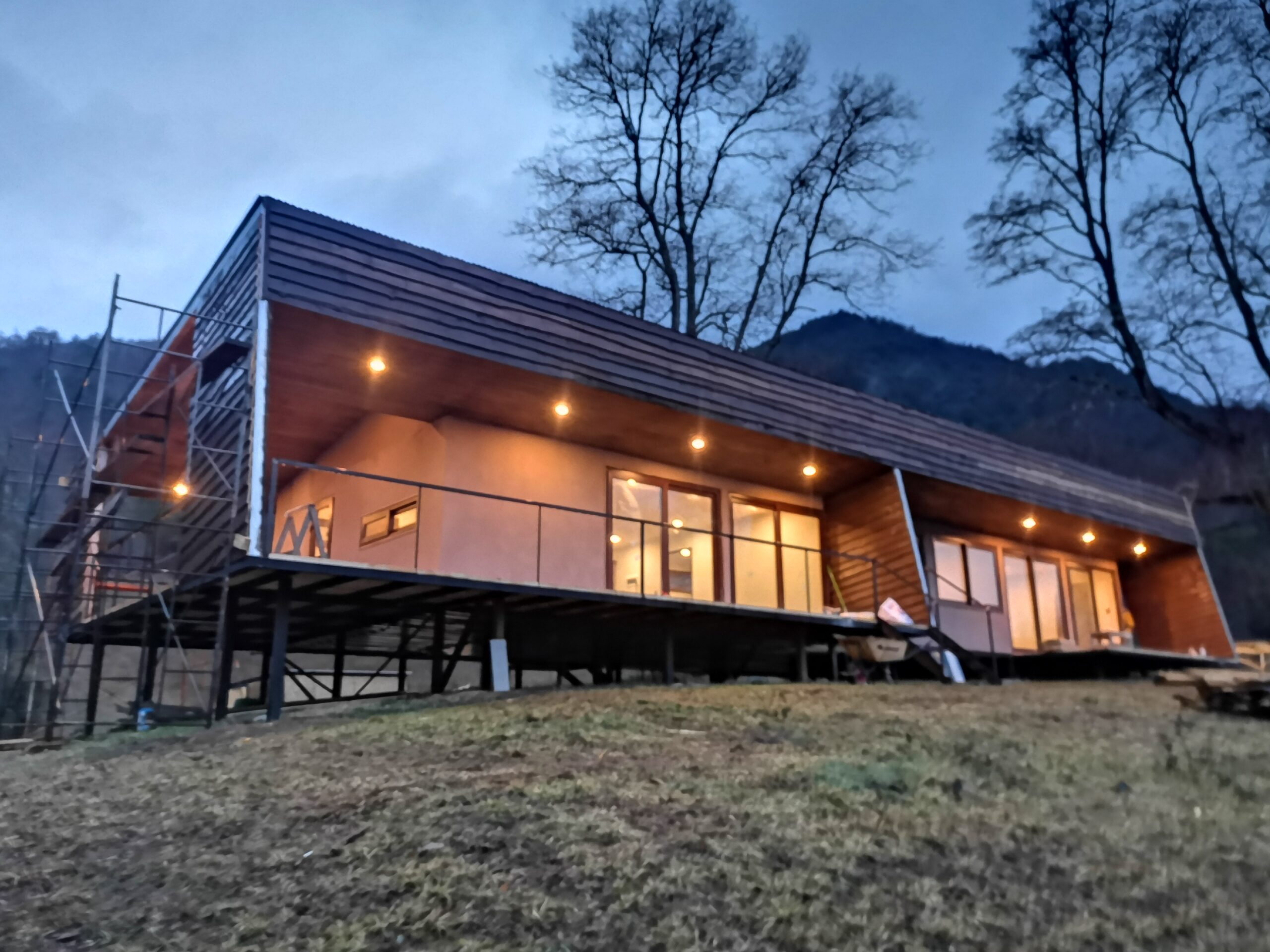 proyectos-eléctricos certificados-iluminación exterior-diseño-y-construcción-de-casa-de-campo.